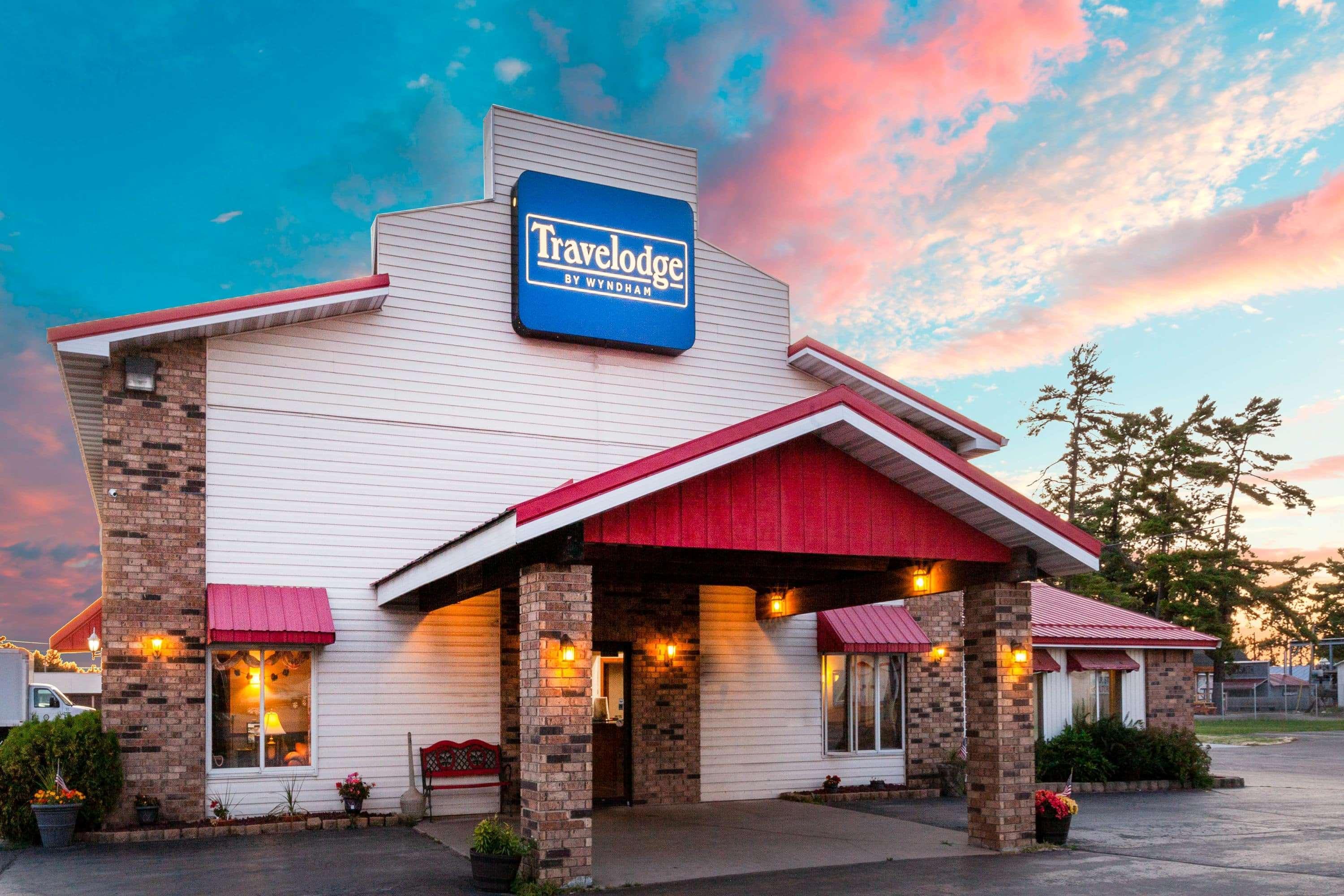 Travelodge By Wyndham Escanaba Buitenkant foto