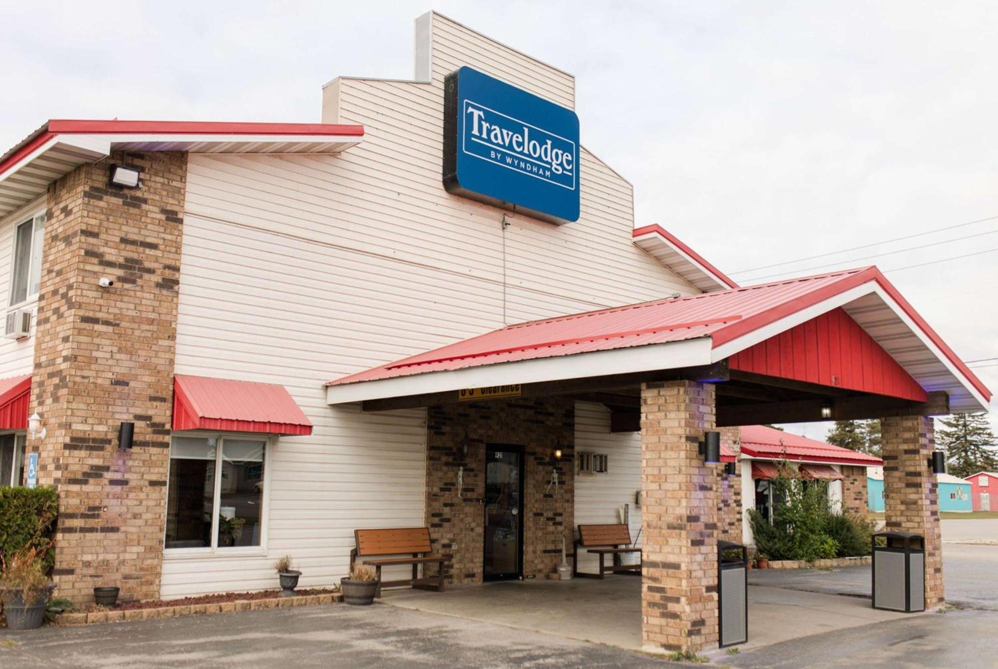 Travelodge By Wyndham Escanaba Buitenkant foto