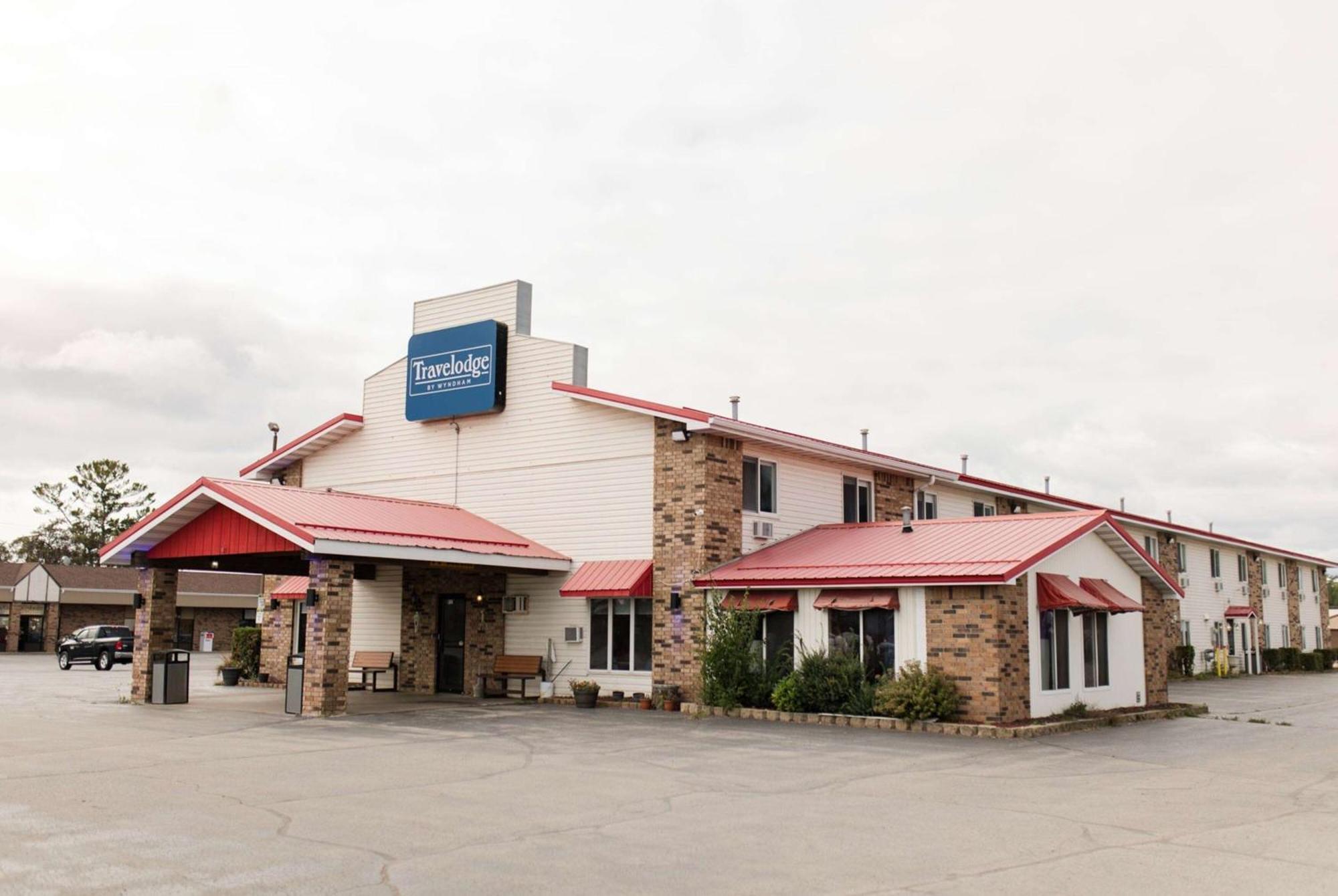 Travelodge By Wyndham Escanaba Buitenkant foto