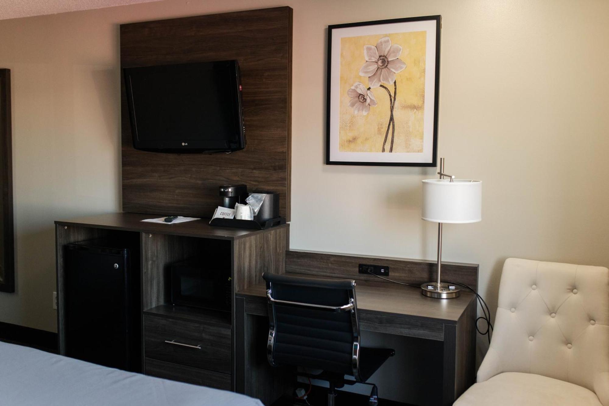Travelodge By Wyndham Escanaba Buitenkant foto